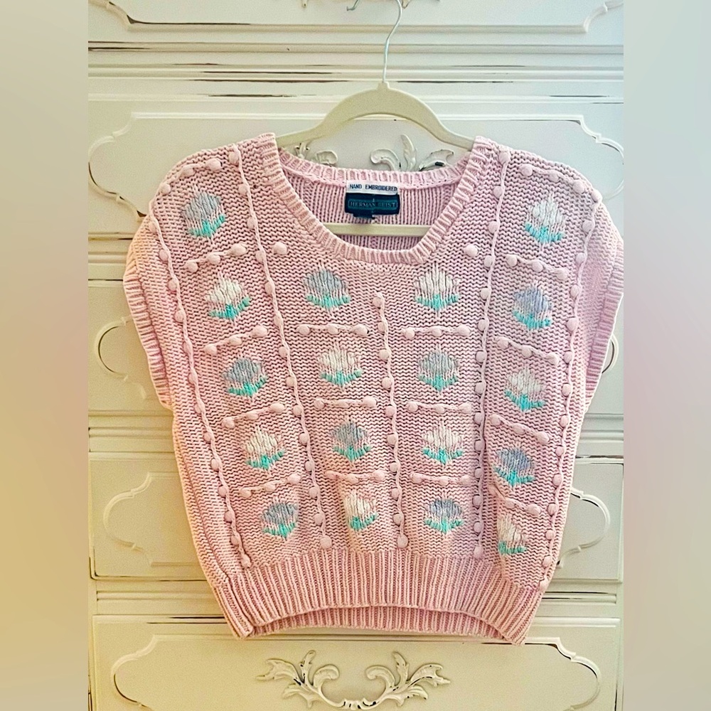 Women’s German Geist Hand Embroidered Knot Top